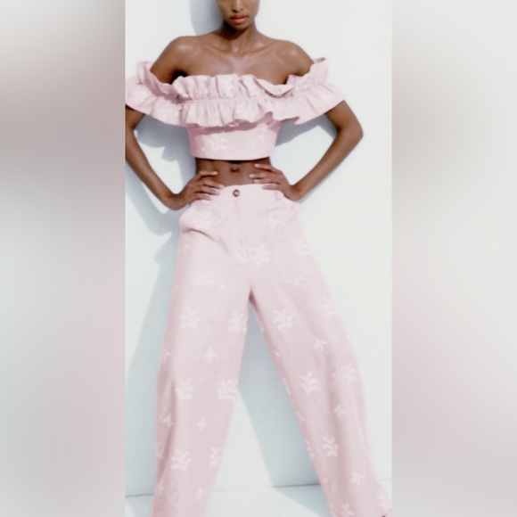 LINEN EMBROIDERED TROUSERS (NWT)
Size XXL
NEW WITH TAG - Picture 4 of 6